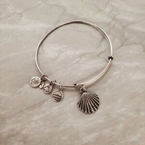 🐚 Alex and Ani Beach Nautical Shell Silver Expasndable Charm Bracelet 🐚